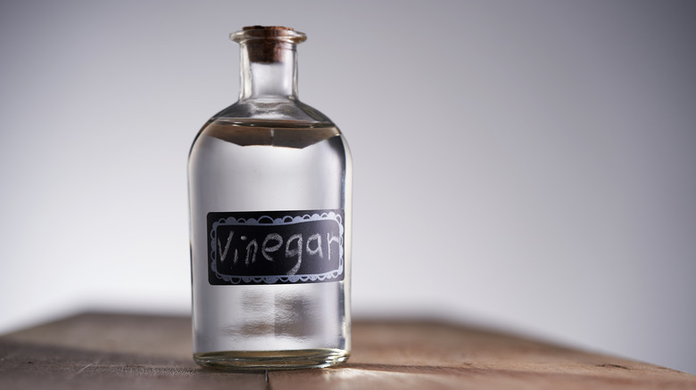 bottle of white vinegar