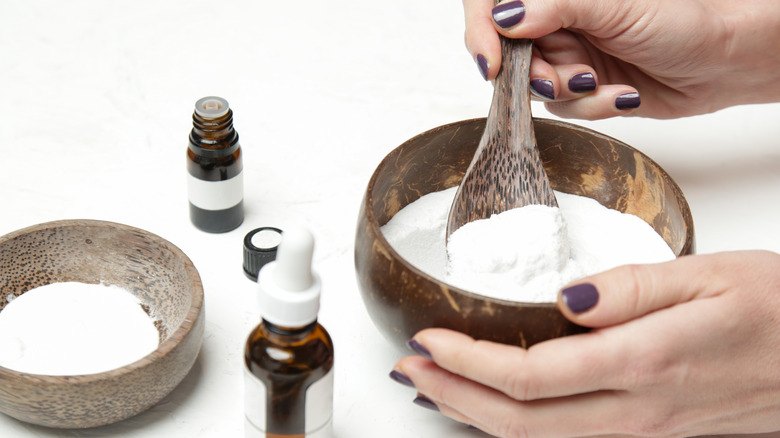 baking soda and essential oils 