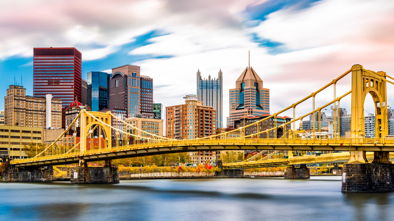 Pittsburgh, PA skyline