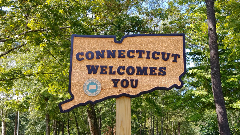 Welcome to Connecticut sign