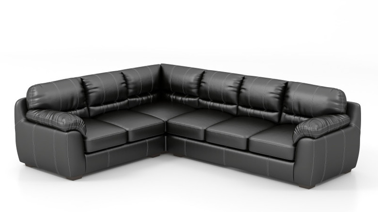 Kiser Black 2-Piece Sectional