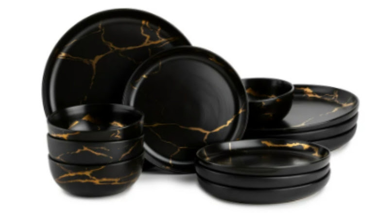 Set of black marble dinnerware 