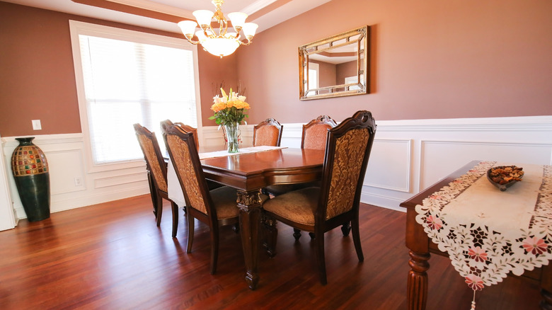 Wainscoting in a dining room