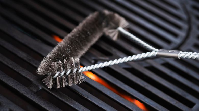 grill cleaning brush