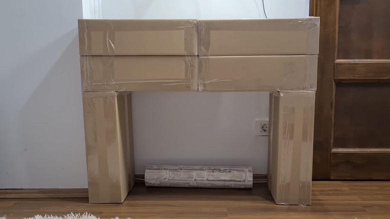 Cardboard mantel structure