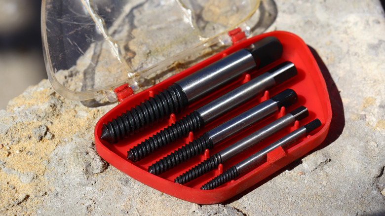 red screw extractor kit