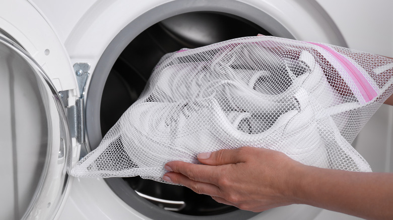 sports shoes washing machine