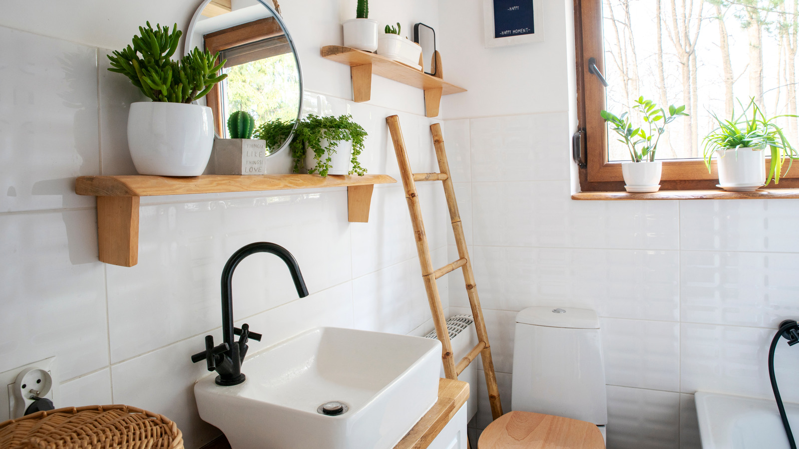 the-best-way-to-make-the-most-of-a-small-bathroom