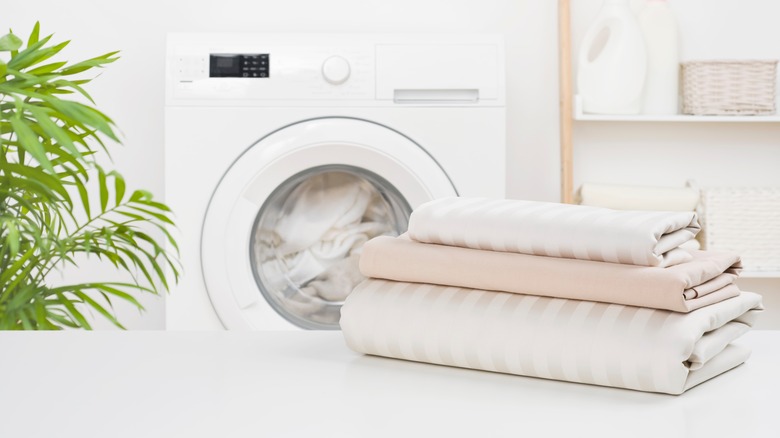 sheets and washing machine