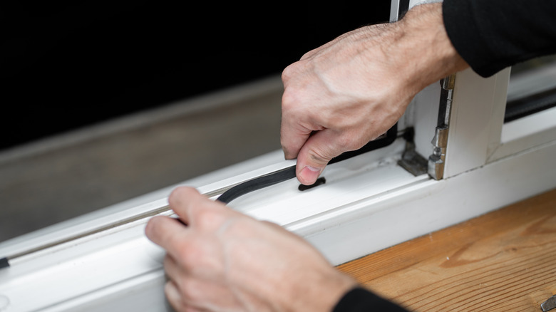 weather-sealing garage door