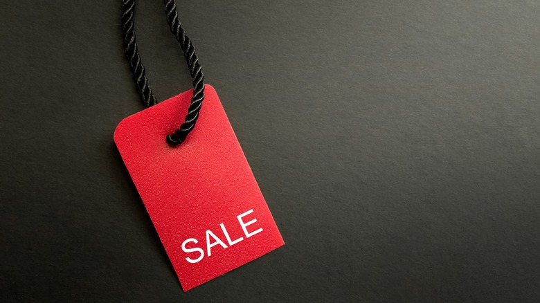 red sale tag