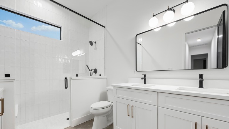 Hilary Farr Proves How Black Fixtures Can Revive A Dated Bathroom