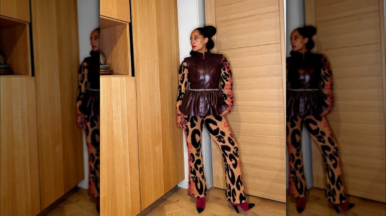 The Chic Way Tracee Ellis Ross Embraces The Invisible Storage Trend