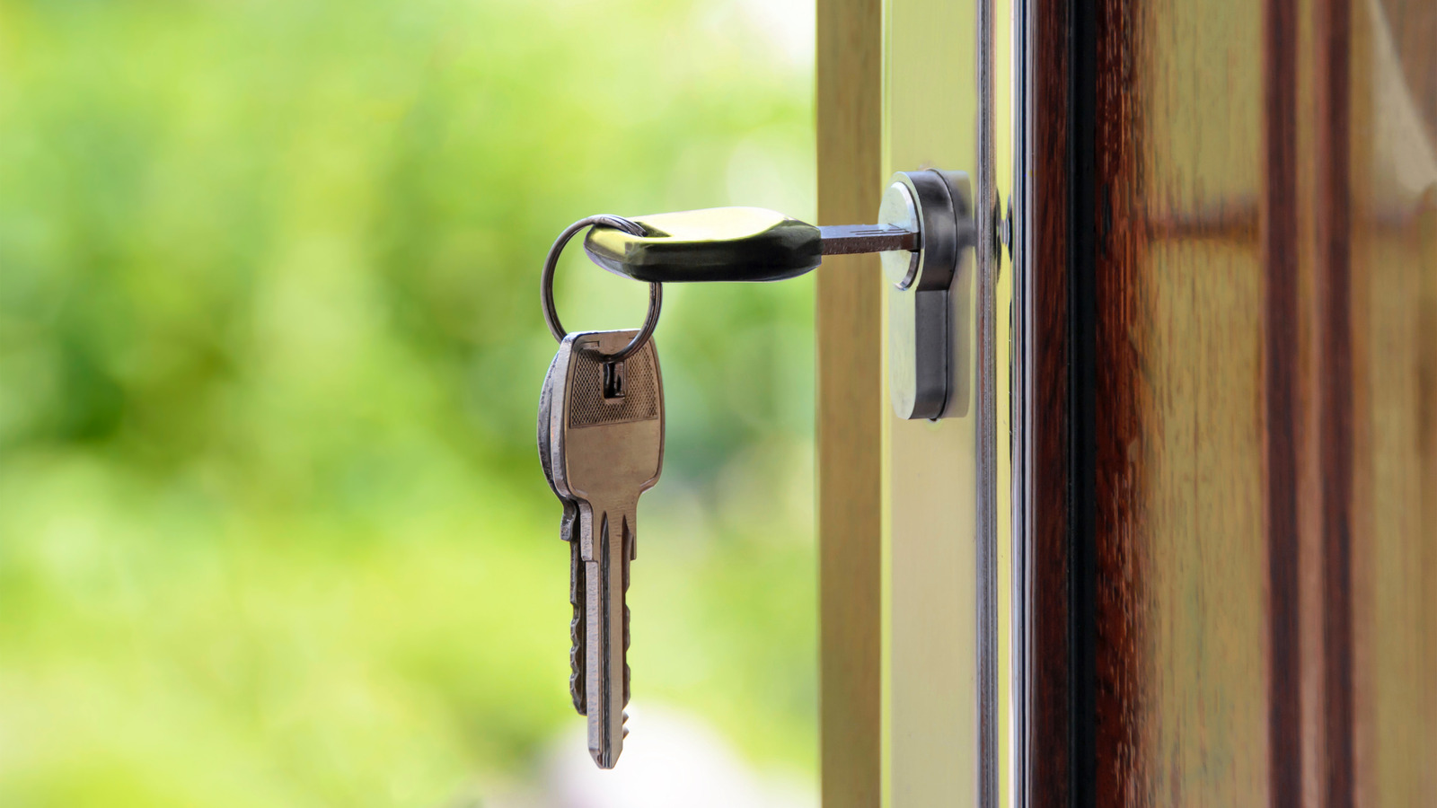 The Clever Hack To Prevent Your Door Keys From Sticking