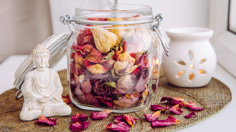 Jar of dried flowers 