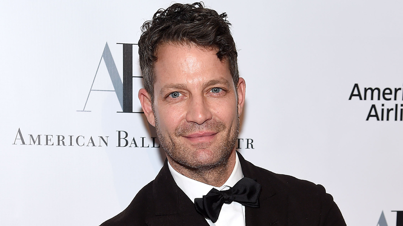 The Controversial Bedding Color Nate Berkus Swears By For A Fresh ...