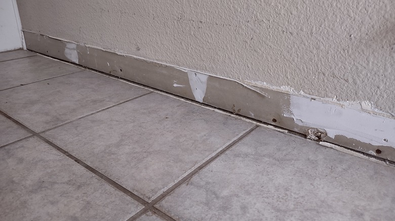 The Correct Way To Remove Ceramic Tiles Its Easier Than You Think 