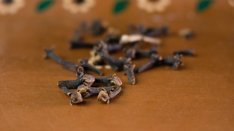 Cloves on plate