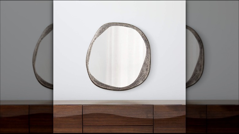 circular mirror with silver border