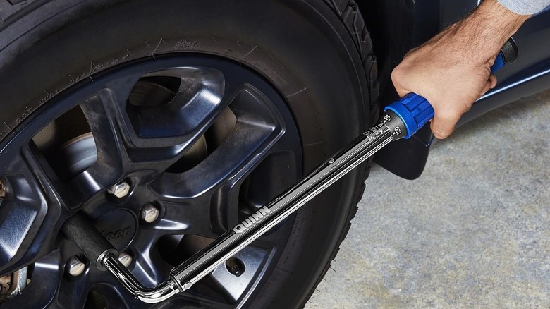 Quinn lug nut torque wrench