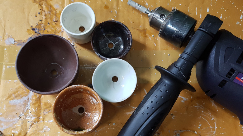 How to seal holes in a ceramic pot