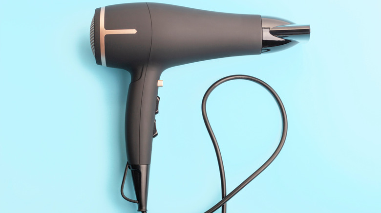 blow dryer