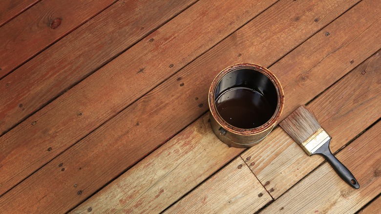 Deck stain in can