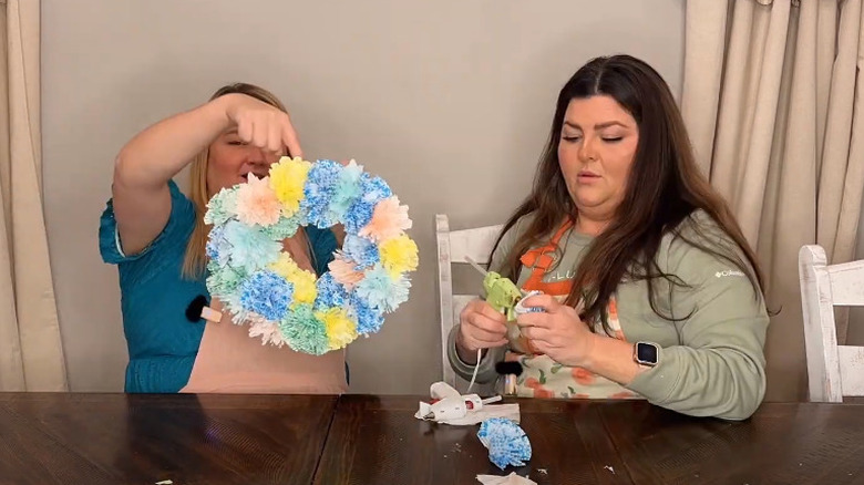 Making a cupcake liner wreath