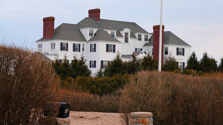 Taylor Swift's Holiday House