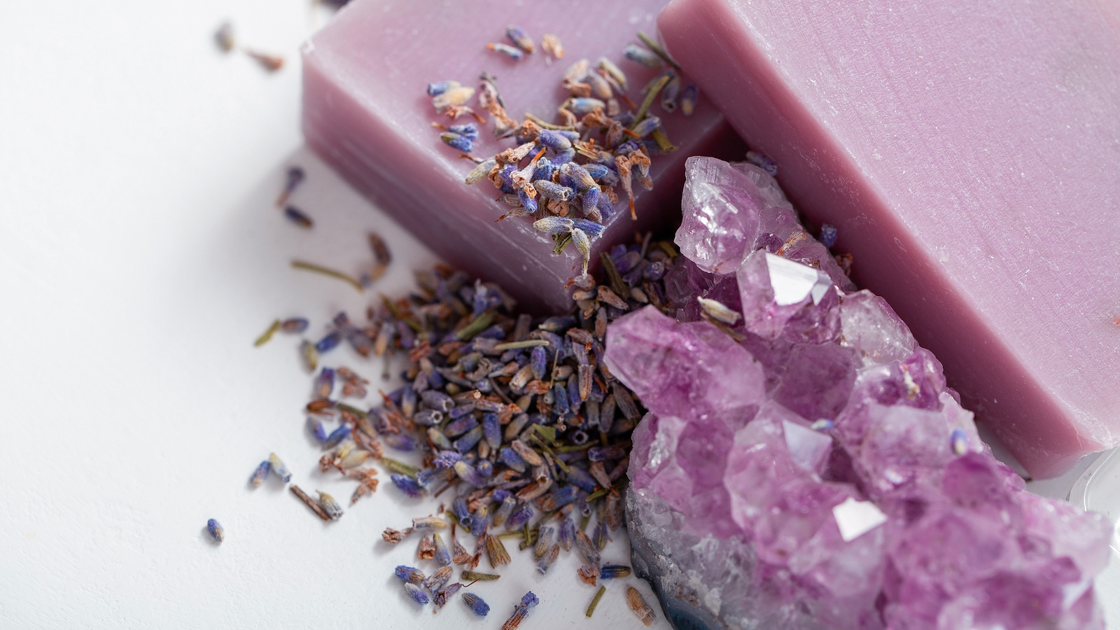 The Five Best Crystals For Your Bathroom