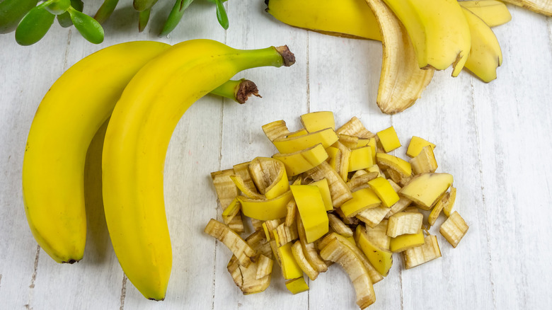 Bananas and chopped banana peels