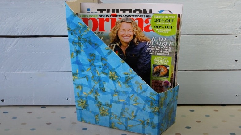 DIY cereal box book holder