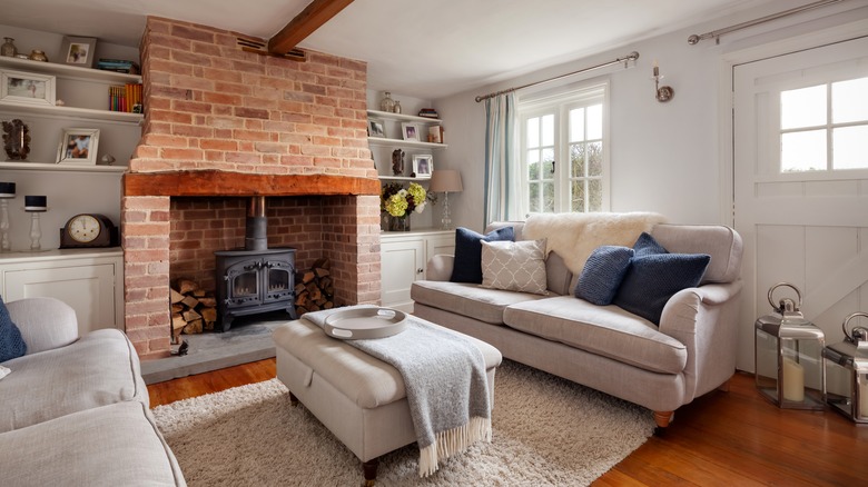 english cottage living room