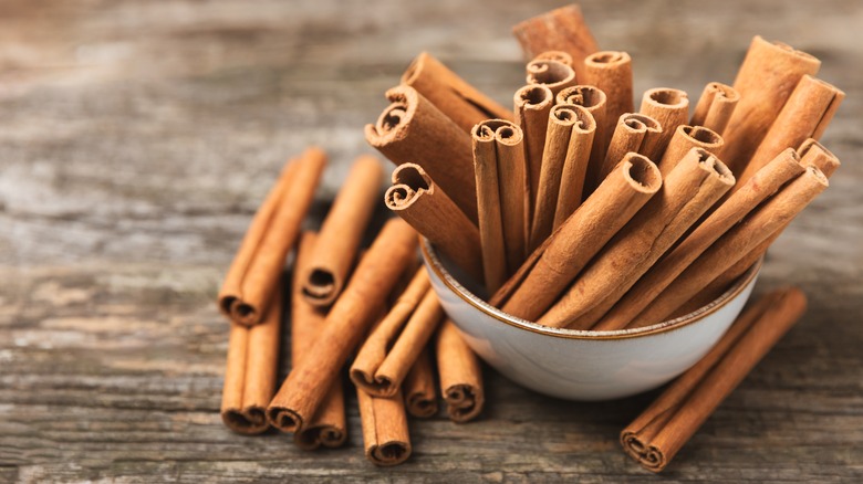 Cinnamon sticks in a bowl