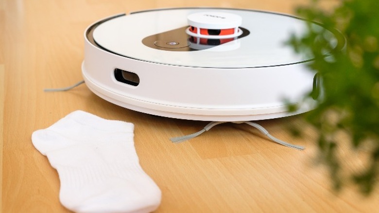 robot vacuum with sock