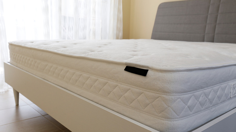 new mattress without sheets