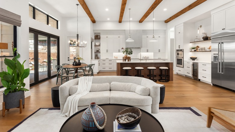 mixed interior styles in living room 