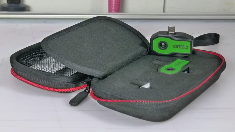 The Finder S1 and Finder S2 in the carrying case