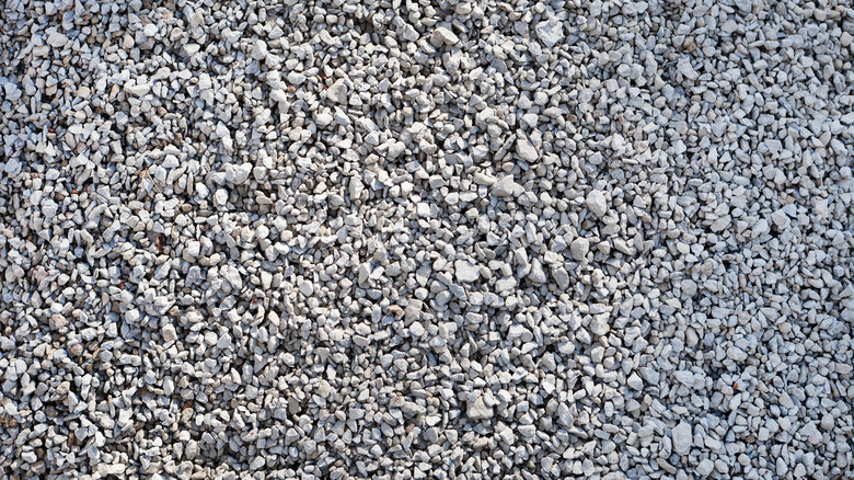 Crushed limestone