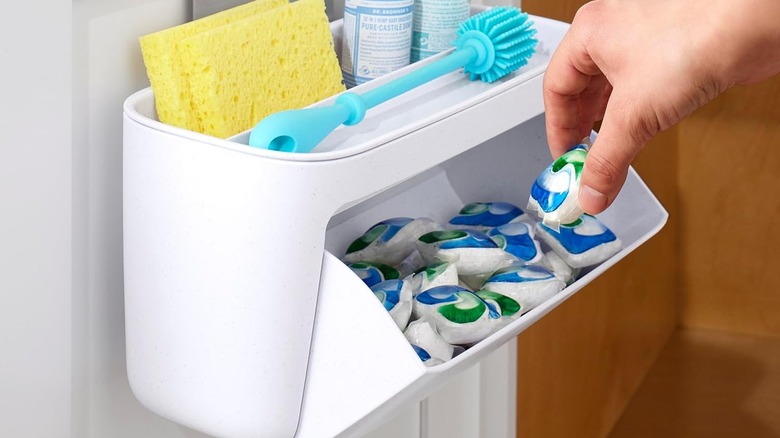 Over-the-door dishwasher pod organizer