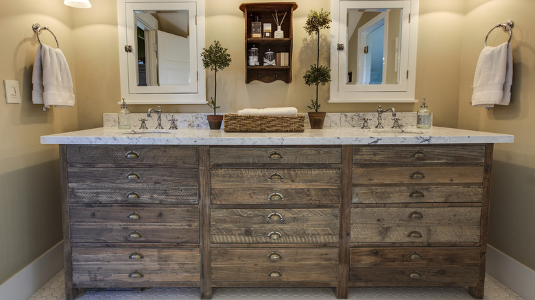 Dresser vanity 