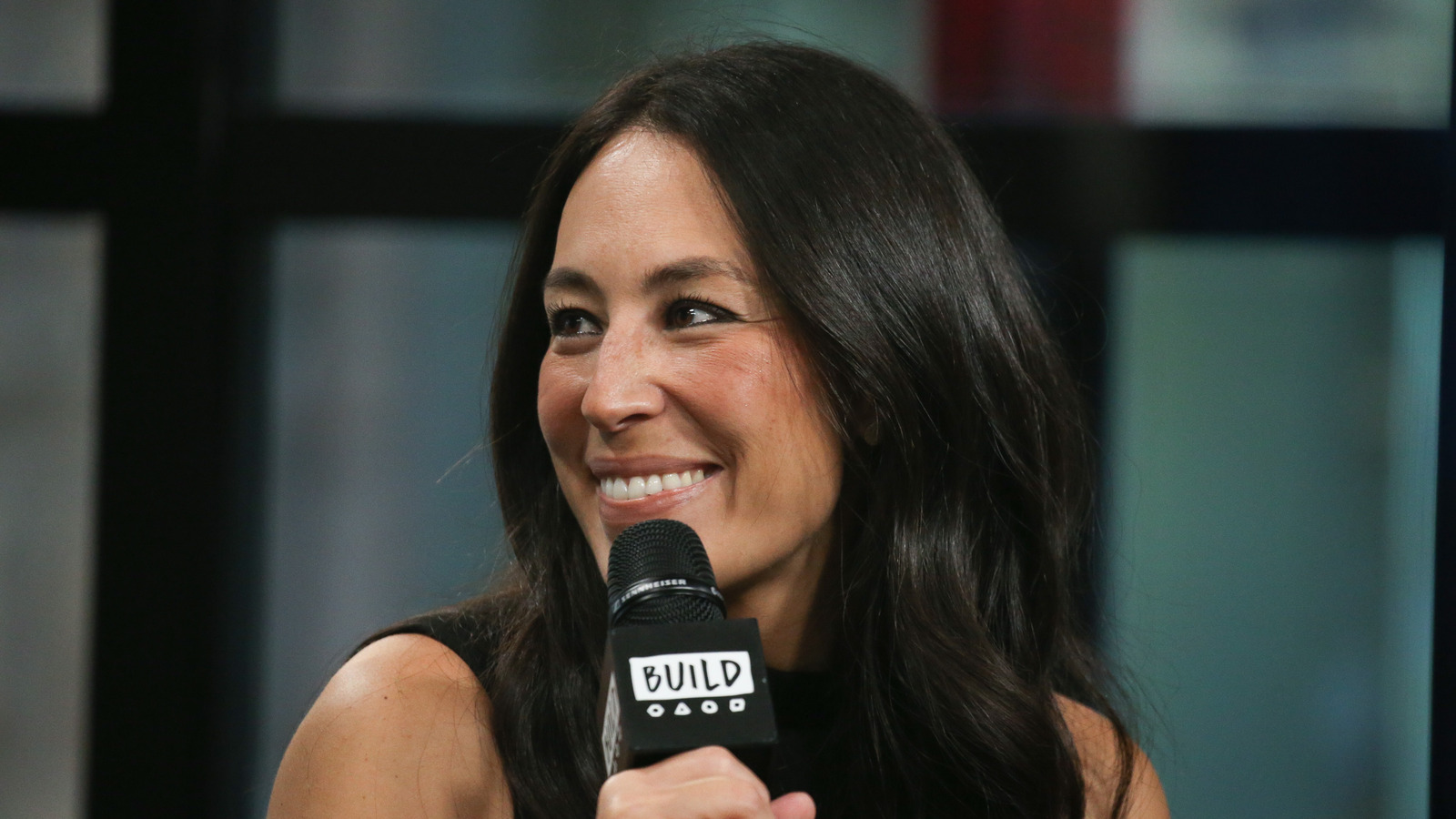 The Joanna Gaines Trick That'll Finally Fix Your Kids' Clutter (& Keep ...