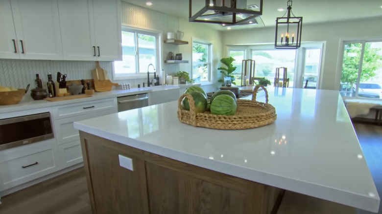 all white kitchen