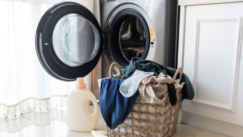 Hamper full of dirty laundry