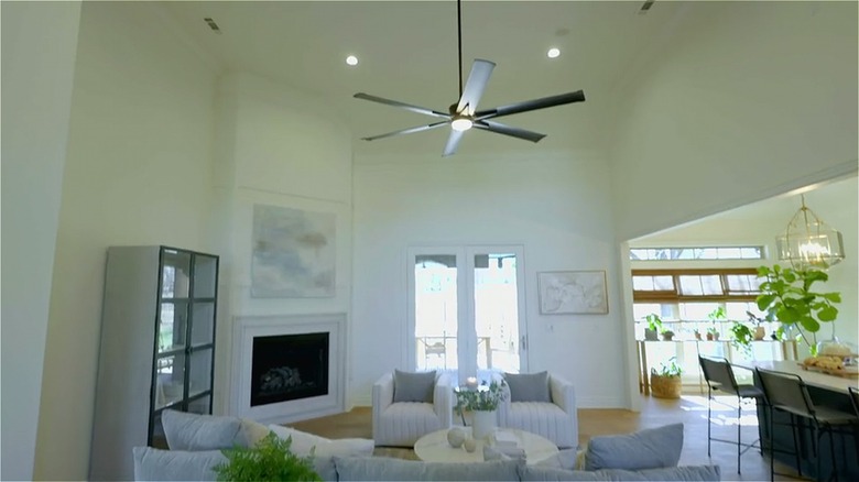 Living room with ceiling fan