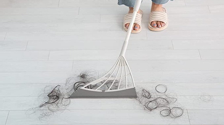 The Magic Broom Is The Viral Cleaning Tool That Works On Almost Any Surface