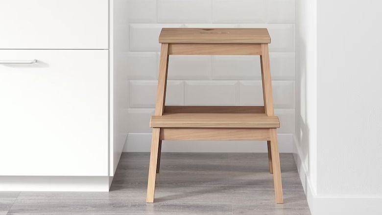 BEKVÄM IKEA step stool