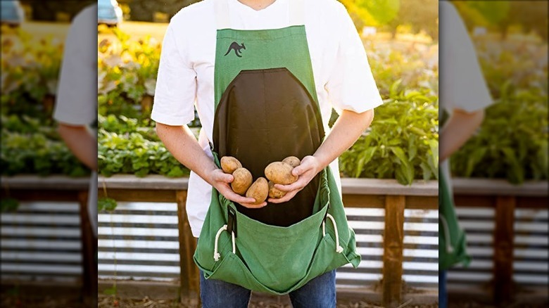 Green Roo gardening apron