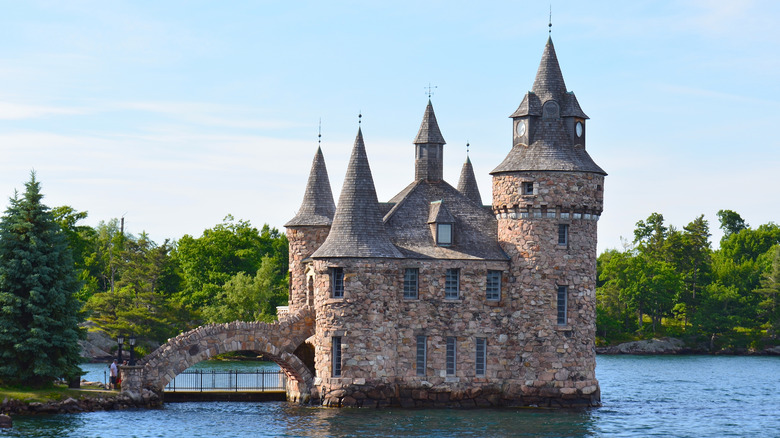 boldt castle from the water