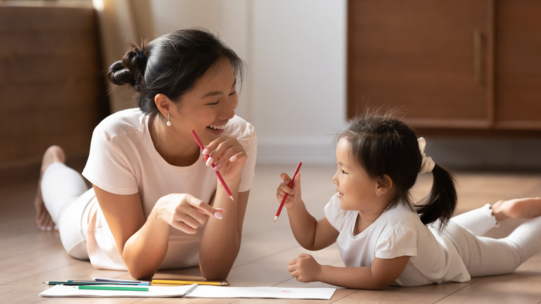 Mom and child drawing